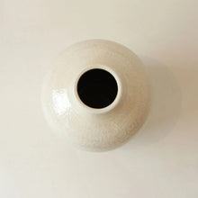 Load image into Gallery viewer, Botero Large Vase | Cream
